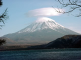 傘をかぶった富士山